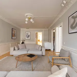  Apartment Big 4 Bedroom With Bathtub By Cph Hall Square