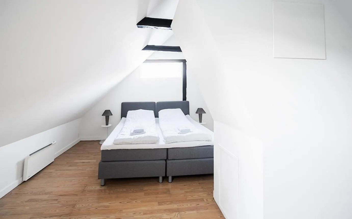 哥本哈根Charming 2-Bed Duplex In Great Location公寓